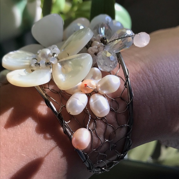 Anthropologie flowers bracelet cuff with pearls - Picture 12 of 12
